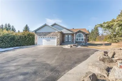 6585 GREELY WEST Drive, Greely - Metcalfe - Osgoode - Vernon and Area, ON K4P 1E6