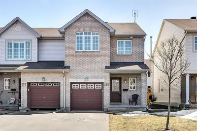 225 OPUS Street, Kanata, ON K2S 0J1