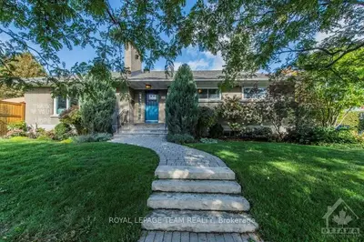 681 DOVERCOURT Avenue, Carlingwood - Westboro and Area, ON K2A 0W4