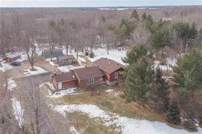 35 Old Kingston Road, Rideau Lakes, On K0g 1w0
