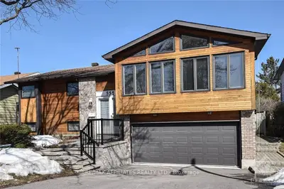 532 RIVERSHORE Crescent, Beacon Hill North - South and Area, ON K1J 7Y7