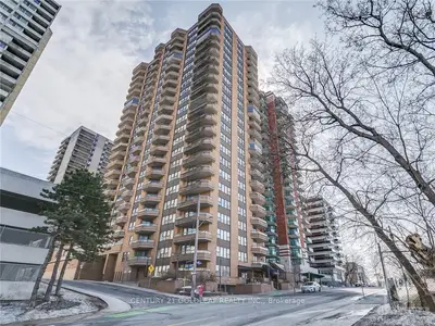 556 LAURIER Avenue W 703, Ottawa Centre, ON K1R 7X2