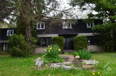 11 MARY Drive, Blossom Park - Airport and Area, ON K1V 1G9