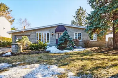 24 PARKER Avenue, Meadowlands - Crestview and Area, ON K2G 3A7