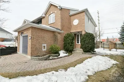 935 MARKWICK Crescent, Orleans - Cumberland and Area, ON K4A 4J1
