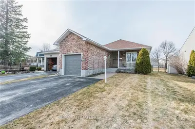 6111 ABBOTT Street, Stittsville - Munster - Richmond, ON K2S 1V5