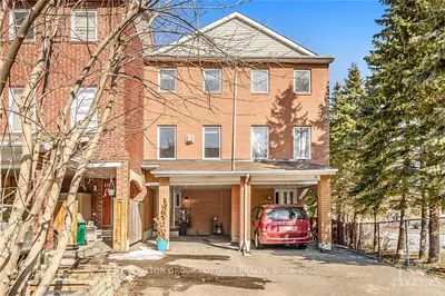 109 PROVENDER Avenue, Manor Park - Cardinal Glen and Area, ON K1K 4N6