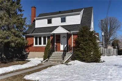 1331 ESSEX Street, Alta Vista and Area, ON K1H 7P1