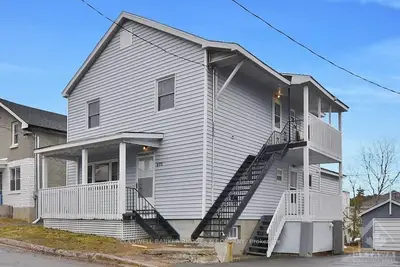 273 Shakespeare Street, Vanier And Kingsview Park, On K1l 5m7