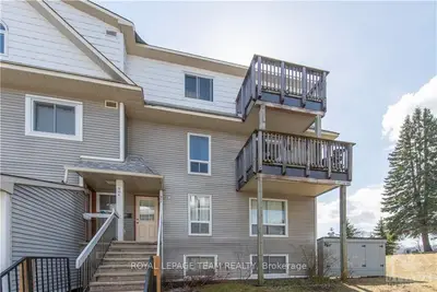 914 TANGUAY Court, Kanata, ON K2L 3X5