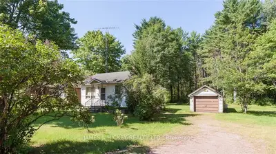 32037 HIGHWAY 17, Laurentian Hills, ON K0J 1J0