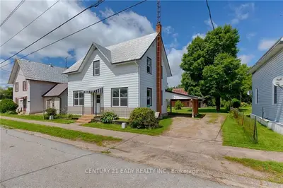 3264 LAKE DORE Road, North Algona Wilberforce, ON K0J 1X0