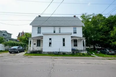 302 CHURCH Street, Pembroke, ON K8A 4L3