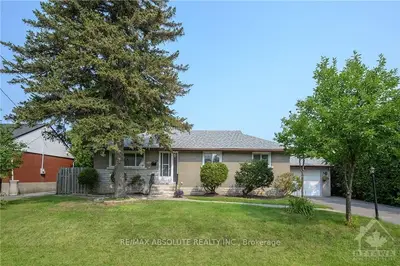 45 WESTWOOD Drive, Meadowlands - Crestview and Area, ON K2G 2W9