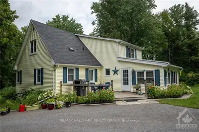 963 DUKE Street, Orleans - Cumberland and Area, ON K4C 1C6