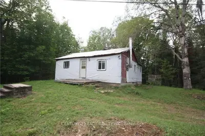 593 INGLIS Road, Greater Madawaska, ON K7V 3Z9