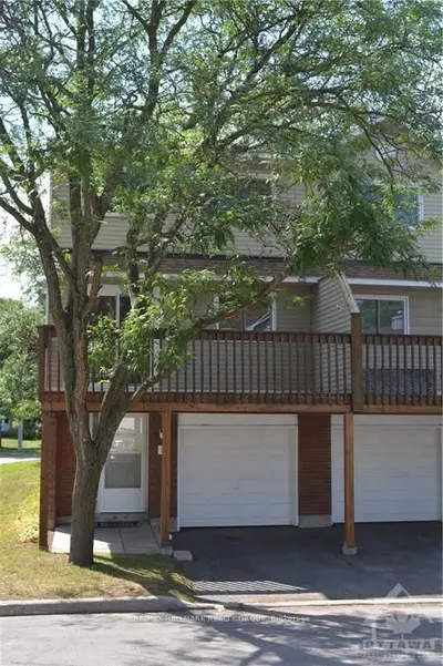 94 ESTERLAWN, McKellar Heights - Glabar Park and Area, ON K2A 4C1