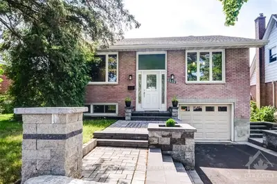 1306 ESSEX Street, Alta Vista and Area, ON K1H 7P2