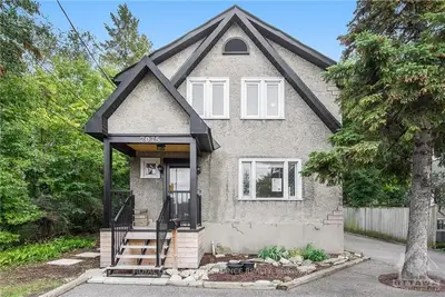 2075 RIVERSIDE Drive, Alta Vista and Area, ON K1M 7X2