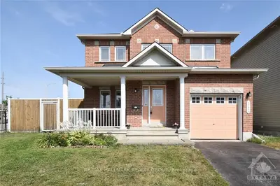 332 FAIRLAKES Way, Orleans - Cumberland and Area, ON K4A 0K8