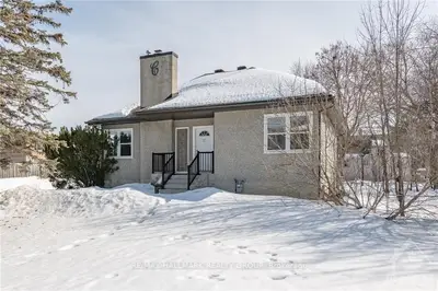 10 CHIPPEWA Avenue, Meadowlands - Crestview and Area, ON K2G 1X7