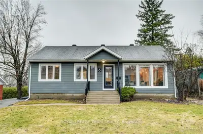 6 ELVINA Street, Beacon Hill North - South and Area, ON K1J 7L1