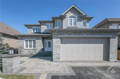 451 LANDSWOOD Way, Stittsville - Munster - Richmond, ON K2S 0A4