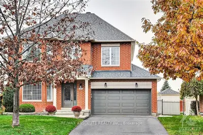25 SPRUCEWOOD Place, Orleans - Convent Glen and Area, ON K1W 1K3