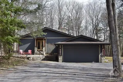 107 TALL FOREST Drive, Carp - Huntley Ward, ON K0A 1L0