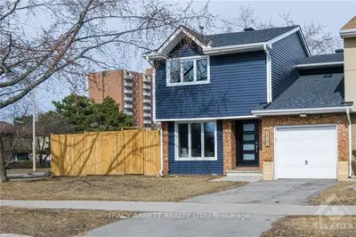 2562 Hunters Point Crescent, Blossom Park - Airport And Area, On K1t 2a2