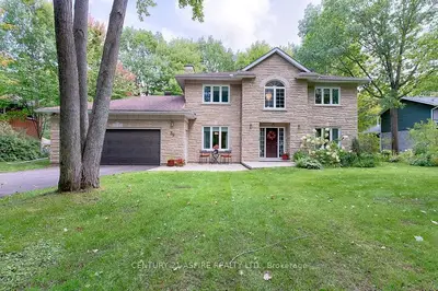 39 COUNTRY Lane, Petawawa, ON K8H 3E2