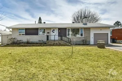 22 MILLFORD Avenue, South of Baseline to Knoxdale, ON K2G 1C2