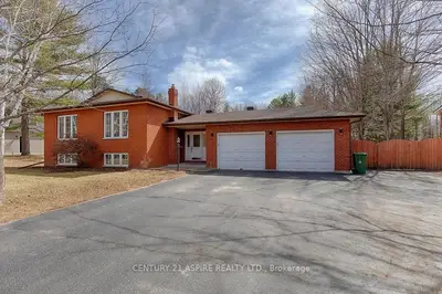 6 VIKING Road, Petawawa, ON K8H 3K7