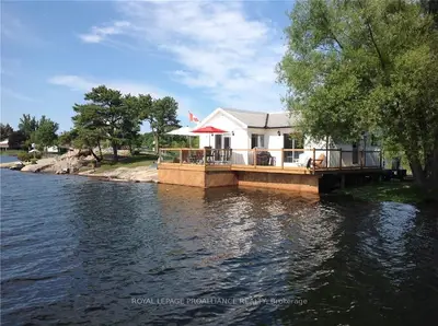 1 ISLAND 104C, Leeds and the Thousand Islands, ON, K6V 1V0