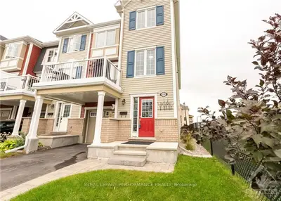 300 MEADOWBREEZE Drive, Kanata, ON K2M 0J7