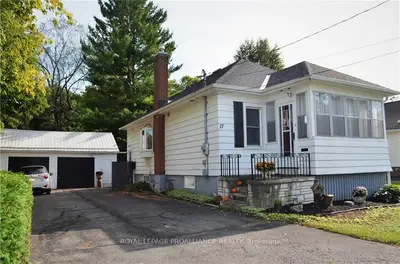 17 UNION Street, Brockville, ON K6V 3W6