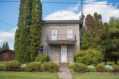 8 CIVIC Street, Killaloe, Hagarty and Richards, ON K0J 2A0