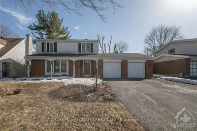 35 TRIMBLE Crescent, South of Baseline to Knoxdale, ON K2H 7M9