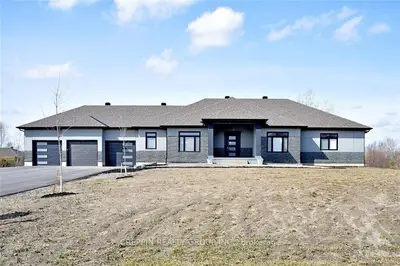 109 CADIEUX Way, Greely - Metcalfe - Osgoode - Vernon and Area, ON K4P 0E9