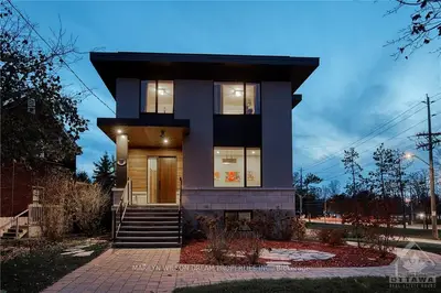 450 BROADVIEW Avenue, Carlingwood - Westboro and Area, ON K2A 2L1