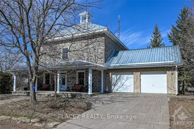 11 CENTRE Street, Westport, ON K0G 1B0