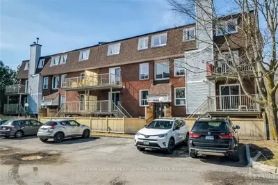 3066 COUNCILLOR'S Way D, Blossom Park - Airport and Area, ON K1T 2S7