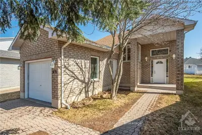 1675 TOULOUSE Crescent, Orleans - Convent Glen and Area, ON K1C 6K3
