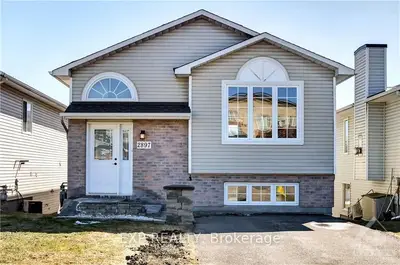 2897 VALERIE Place, Clarence-Rockland, ON K4K 1R3