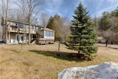 221 HIGH Lane, Greater Madawaska, ON K7V 3Z4