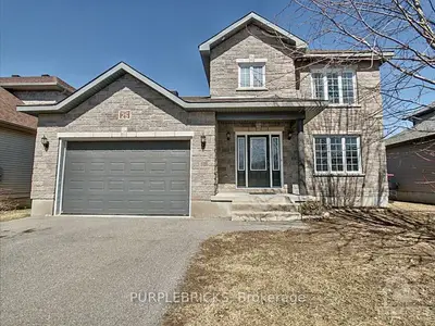 25 HONORE Crescent, The Nation, ON K0A 2M0