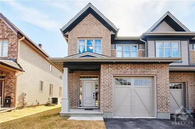 705 VIVERA Place, Stittsville - Munster - Richmond, ON K2S 2M8