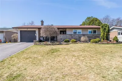 8 WHITBURN Crescent, Crystal Bay - Rocky Point - Bayshore, ON K2H 5K6