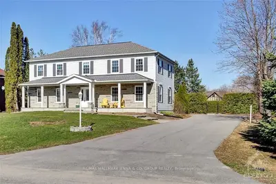 5573 WHITEWOOD Avenue, Manotick - Kars - Rideau Twp and Area, ON K4M 1E1