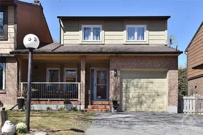 53 HAYWOOD Crescent, Kanata, ON K2L 2J3